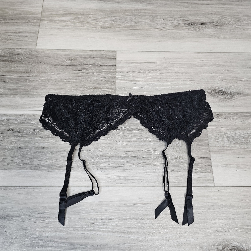 Torrid Garter Belt Sz 1x/2x